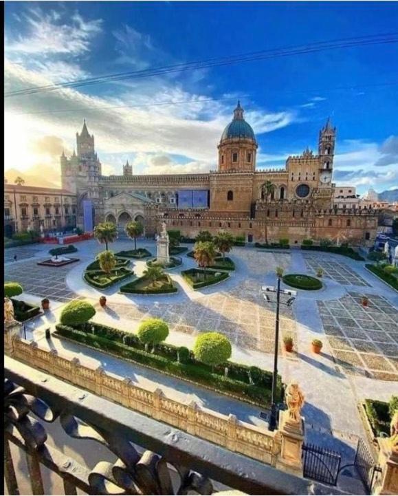 Antico Vicolo Della Cattedrale Apartment ปาแลร์โม ภายนอก รูปภาพ